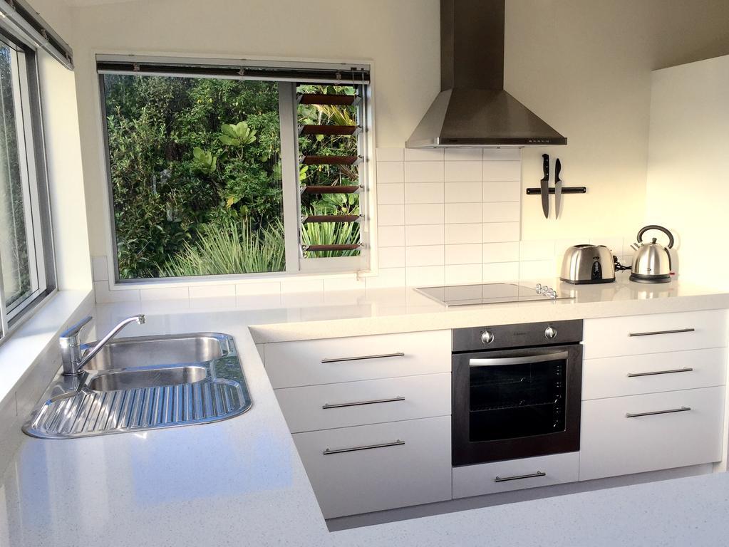 Waiheke Island Oneroa Villa ภายนอก รูปภาพ